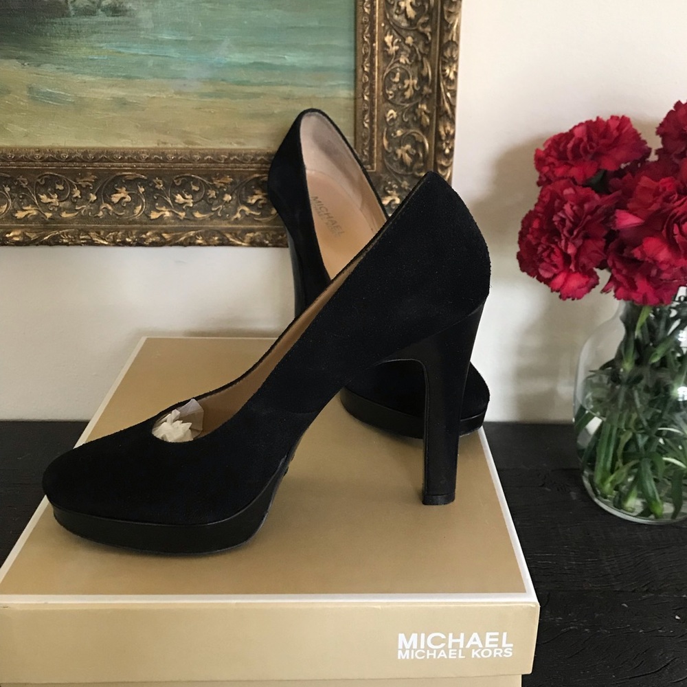 MICHAEL Michael Kors Black Suede Platform Pumps
